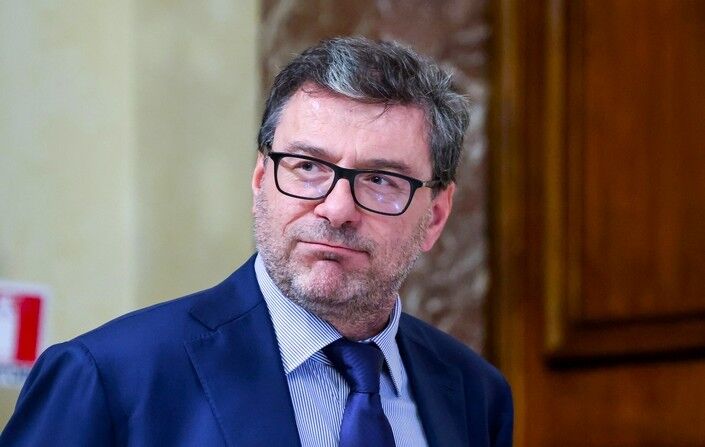 Italy advances new rules for slots and VLTs